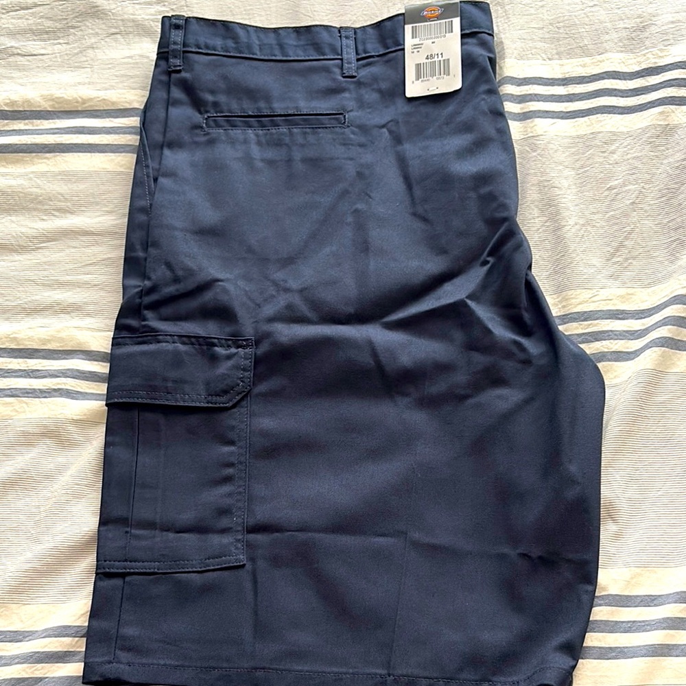 Men’s Dickies navy blue shorts NWT